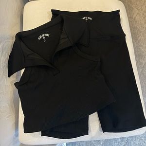 Ribbed black YEAR OF OURS workout set